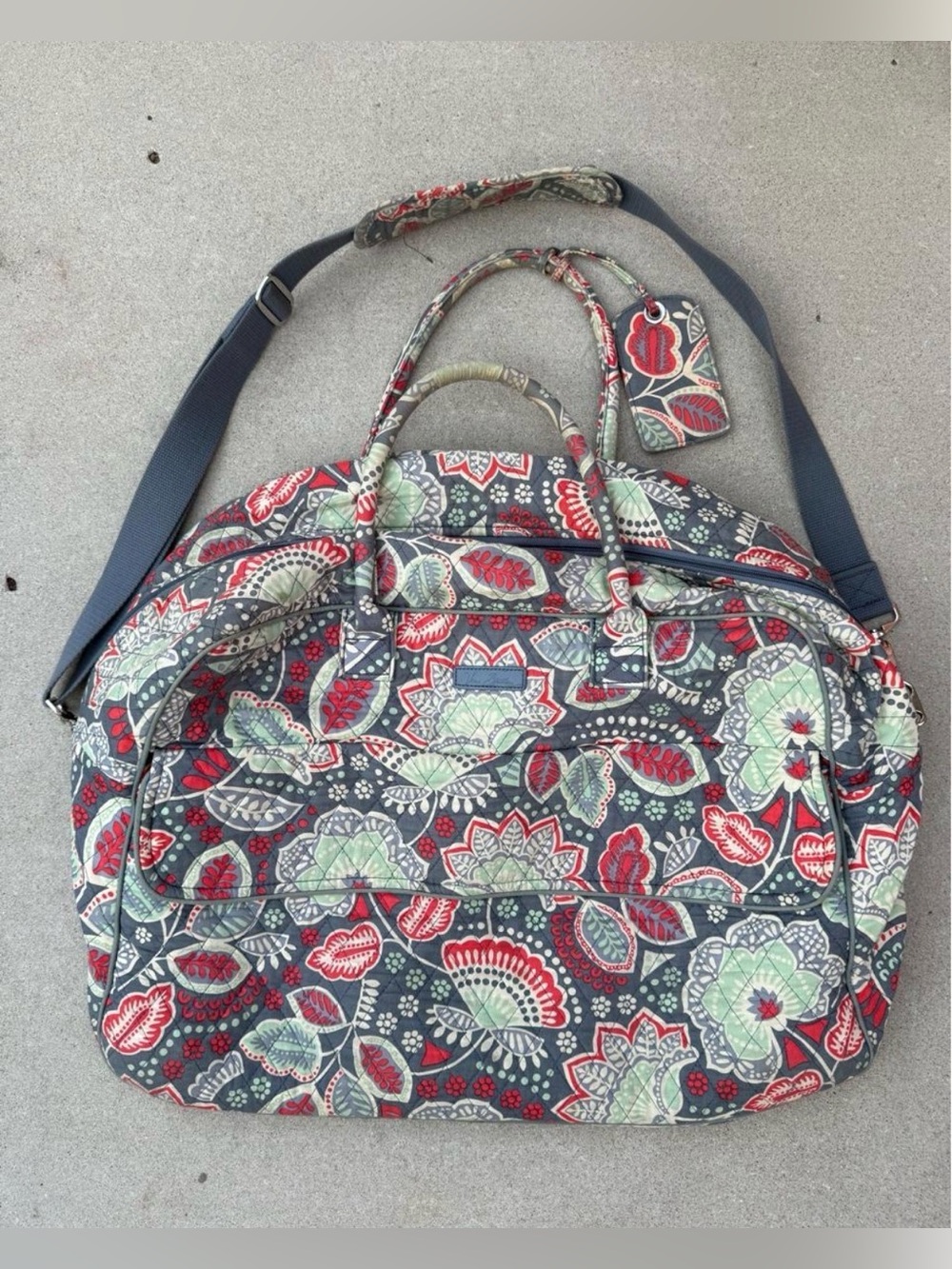 Very Bradley Weekender Floral Duffle Bag in Gray & Red Quilted Paisley Large